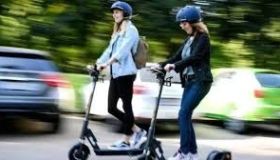 Monopattini elettrici, slitta ad aprile obbligo targa e assicurazione