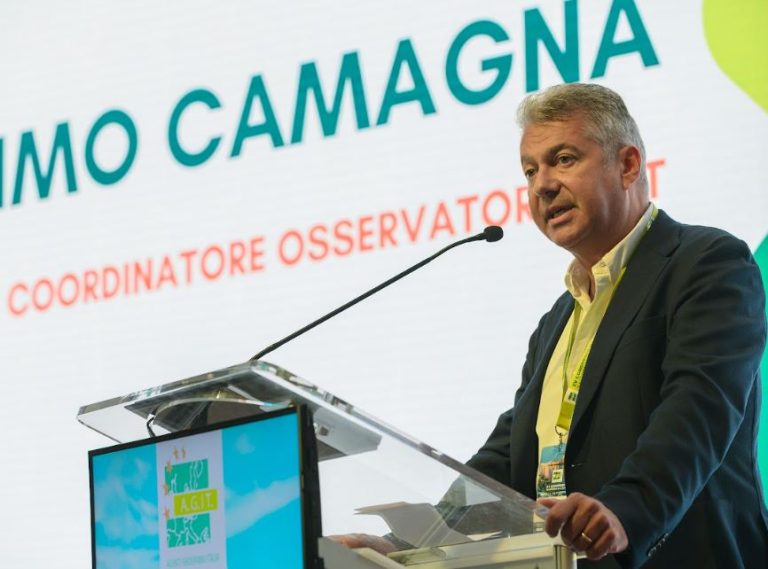 GLI OSSERVATORI REGIONALI DI AGIT: STRUMENTI STRATEGICI PER IL RACCORDO TRA TERRITORIO E COMMISSIONI GLI OSSERVATORI REGIONALI DI AGIT: STRUMENTI STRATEGICI PER IL RACCORDO TRA TERRITORIO E COMMISSIONI